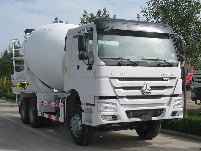 Medium Concrete Mixer Truck