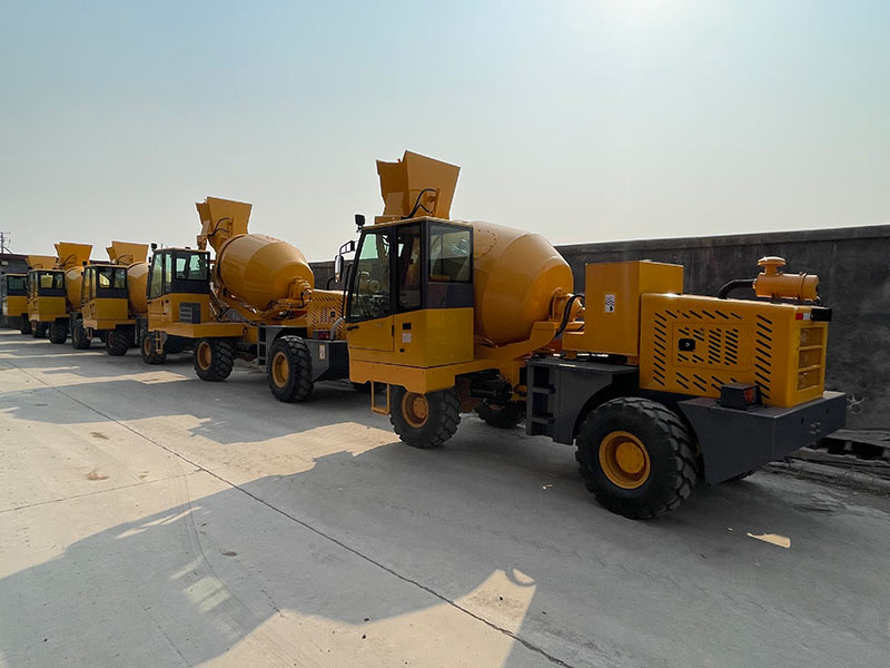 Self Loading Concrete Mixer Truck 